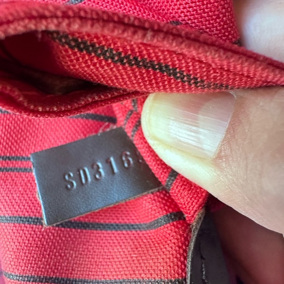 Authentic Louis Vuitton Neverfull MM - Picture 11 of 13